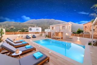 Hidden Gem Villa Private Pool & Heated Jaccuzzi - Kávallos - 8