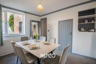 Bright and Warm Home in Lincoln by Renzo, Free Wi-Fi, Perfect for Staycations! - Lincolnshire - 1