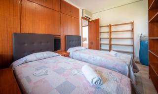 R153 - Espaciosa Villa con Piscina Privada en Coma - Comarruga - 2