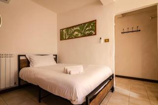 Broccaindosso Home - 6