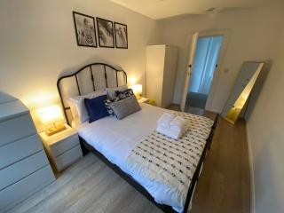 Fully equipped 2 bed flat on Old Compton St! - 4