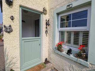Cobwebs Corner - Porthcawl - 8