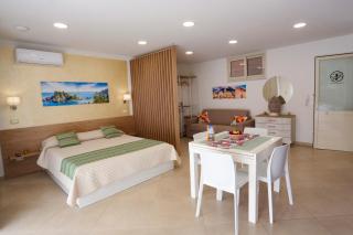 THEOS Holidays Apartments - Giardini-Naxos - 0