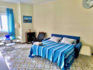 Casa Mar - Elegant Apartment with Pool and Panoramic Terrace in the Heart of Sorrento - Sorrento - 3