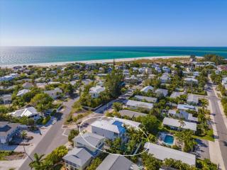 The James - Anna Maria - 9