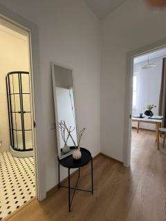 MODERN APARTMENT CLOSE TO AIRPORt - 2