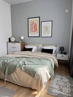 MODERN APARTMENT CLOSE TO AIRPORt - 1