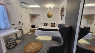 Mykonos Double Luxury Mini Suites-With External Hot spa Adults only - 9