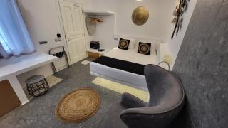Mykonos Double Luxury Mini Suites-With External Hot spa Adults only - Ano Mera - 7