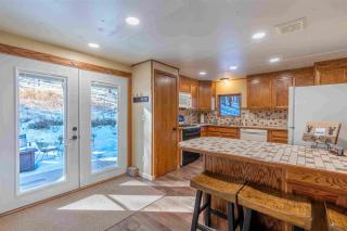 Prairie Creek Cabin w/Hot tub - Rapid City - 8