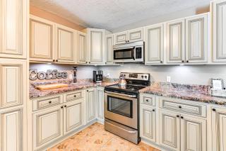 Gray Vacation Rental with Deck and Pond Access! - Corbin - 3