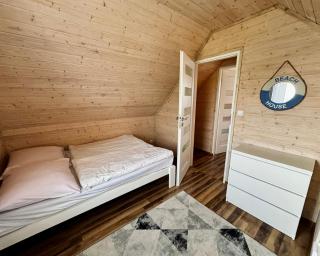 Domki Wachta klimatyzowane z basenem, jacuzzi, bezpłatny parking - Rewal - 1