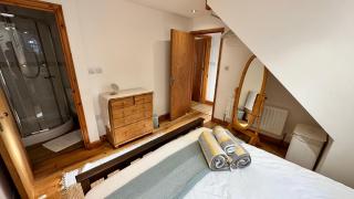 Penthouse 3 - Spacious Harbourside Apartment with Stunning Sea Views - Penzance - 7