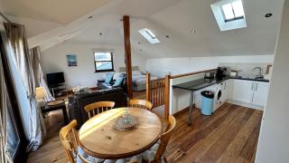 Penthouse 3 - Spacious Harbourside Apartment with Stunning Sea Views - Penzance - 5