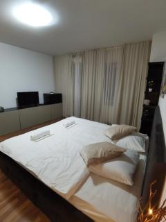 CC Accommodation - Popeşti-Leordeni - 4