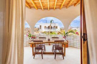 Baja Luna Cerritos - 0