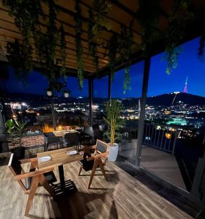 Hotel Livin - Tbilisi - 0