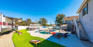 Retro Ranch - - 3