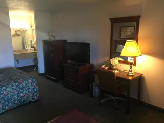 Days Inn by Wyndham Raleigh Glenwood-Crabtree - 3