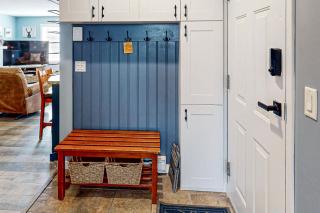 Trappers Crossing 10 - 4