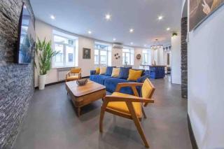 Yerevan City Center NY style Loft Apt Sleeps 8 - Erevan - 5