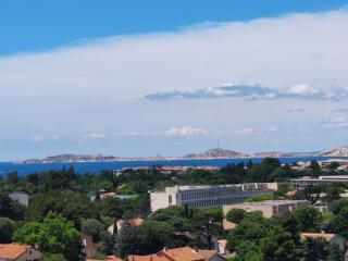 grand appart au calme , proche mer et Stade Vélodrome - Marsiglia - 2
