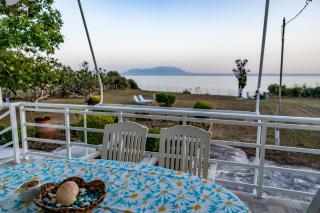 Villa Anestaki by the sea - Mesimvría - 5