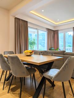 Villa with Garden and Veranda - 7