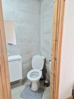 Large four bedroom house in manchester near centre - Manchester - 9