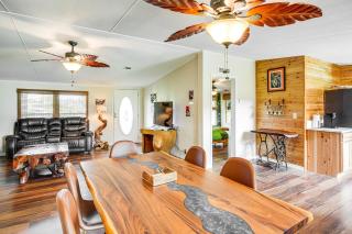 Wildlife Sanctuary On-Site Modern Webster Home! - Webster - 4
