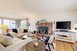 2 Bed 2 Bath Vacation home in Waldport - 5