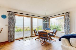 2 Bed 2 Bath Vacation home in Waldport - Waldport - 4