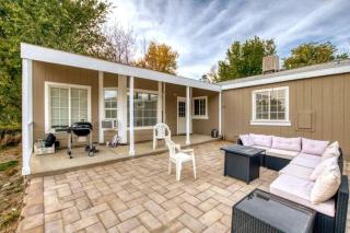 Sandstone Villa - wifi, BBQ, patios - 4