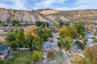 Sandstone Villa - wifi, BBQ, patios - 2