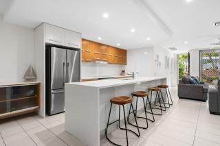 Belle Escapes 3 Bedroom Villa with private rooftop spa - Coolum Beach - 6