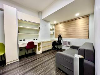 Spacious, Neat & Tidy 1-BR Condo with Swimming Pool, near Malls, NAIA - Manila - 2