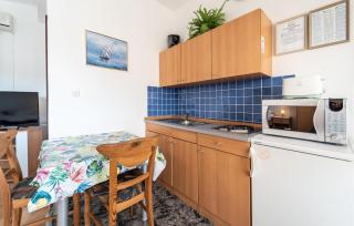 Lovely Apartment In Krusevo With Wifi - 3
