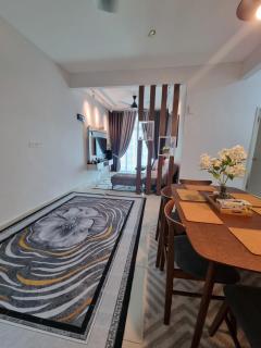 NuTiQa Homestay Meru Ipoh Perak - 0