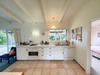 Genuine Kiwi Bach- Stay Waiheke - Oneroa - 1