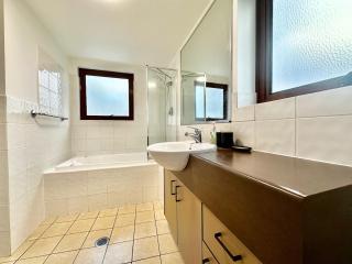 Broadbeach Central Apt 600 - Gold Coast - 3
