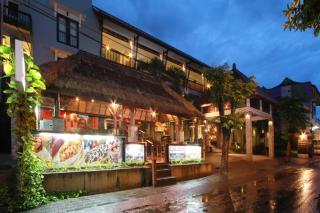 The Lokha Legian Resort & Spa - Legian - 4