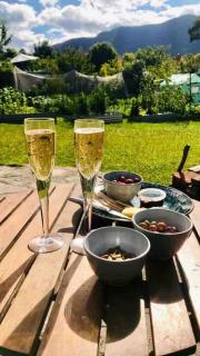 Tranquil Garden Cottage - South Hobart - Hobart - 1