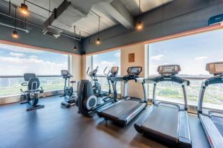 Holiday Inn Shanghai Pudong Kangqiao by IHG - Free shuttle bus to Disney land, Ins Swimming Pool - Shanghai - 7