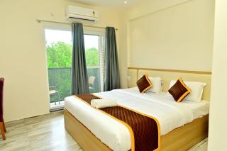 HOMETOWN Sharu's Inn A Luxury Hotel - Chikmagalūr - 0