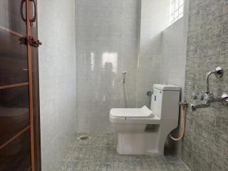 Cozy Room 1Bhk with Lift 502 - 8