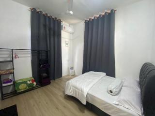 Mahligai Zaa Homestay - 4