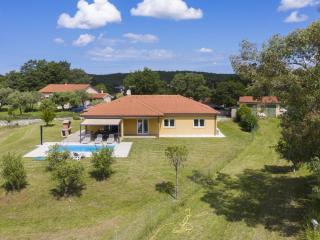 Attractive Villa in Sorici with Swimming Pool - Šorići - 6