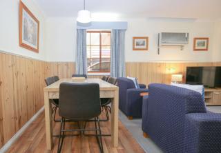 Amber Cottage - Bright - 4