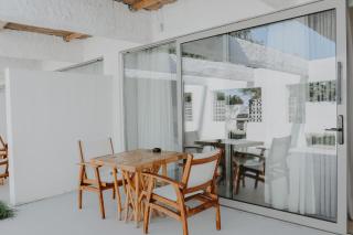 BLACK AMBER BOUTIQUE HOTEL - 4