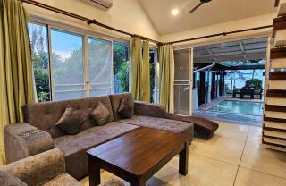 Villa Emerald Sand - Beach Front 4 Bed Pool Villa - 1